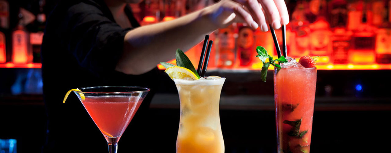 Bartending School Vs. Experience