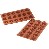 Silikomart SF132 SiliconFLEX 18 Compartment Fluted Silicone Baking Mold - 1 9/16" x 1 9/16" x 7/8" Cavities