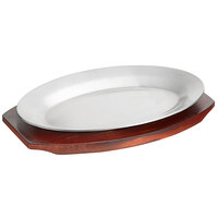 Choice 10 1/2" x 7" Oval Aluminum Sizzler Platter with Mahogany Finish Rubberwood Underliner