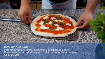 GI Metal Evoluzione Pizza Peel Usage