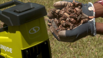 Sun Joe Electric Corded Wood Chipper / Shredder Operation