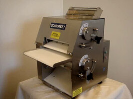 Somerset: CDR-1100 Dough Roller and Sheeter Operation Demo Somerset: CDR-1100 Dough Roller and Sheeter Operation Demo