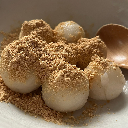 Kinako mochi